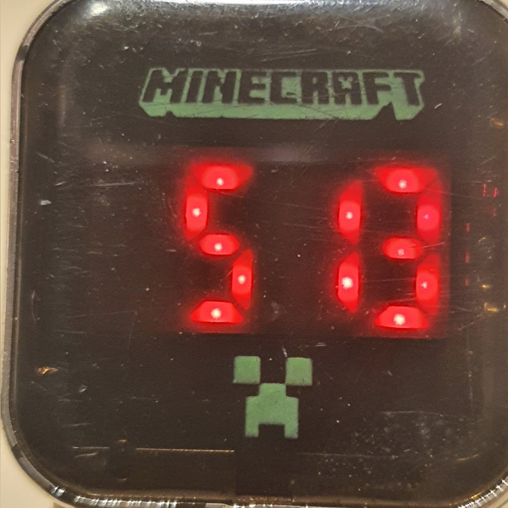 🦋10/$20🦋 Minecraft Silver/Green Digital Boy's Watch